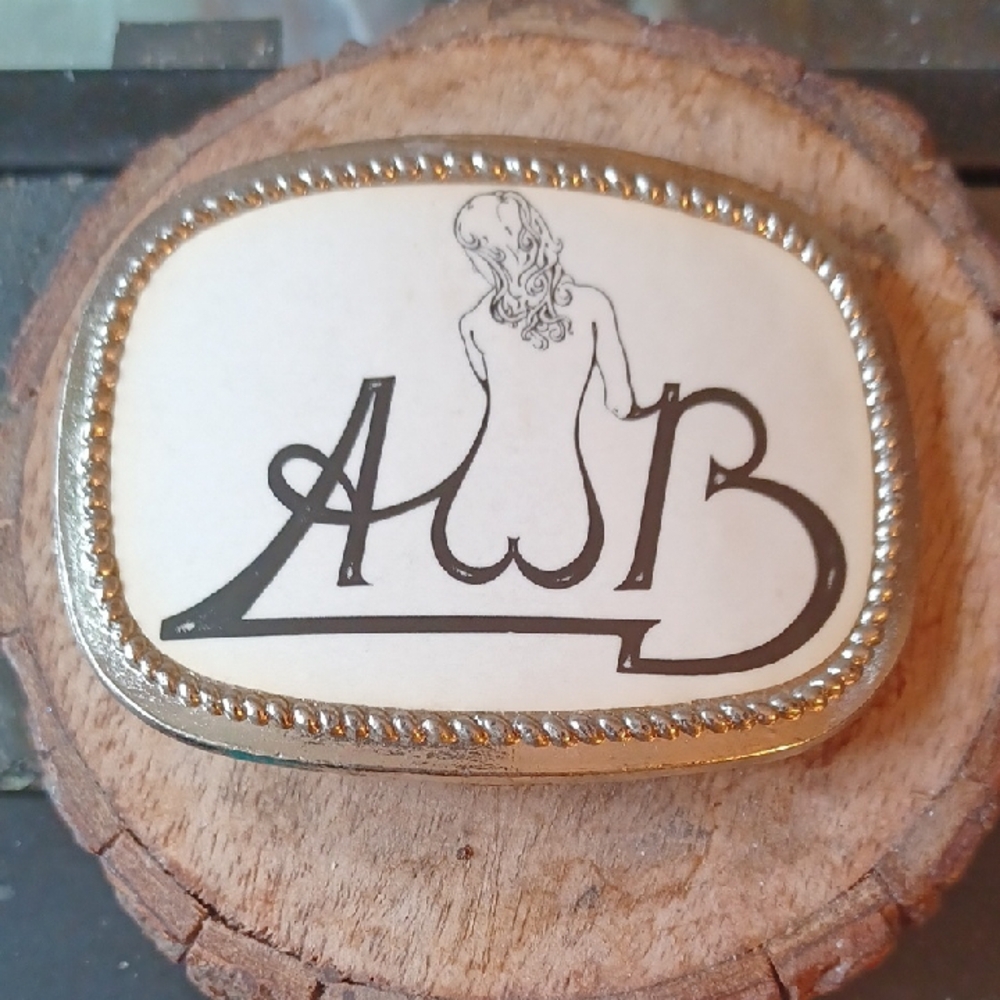 Silver and Cream Belt Buckle